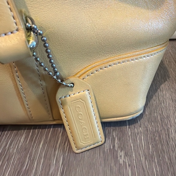 SOLD Coach Yellow Leather Buckle Flap Satchel Shoulder Bag Y2K Vintag - Picture 4 of 8